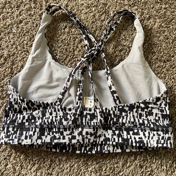 Lululemon energy bra 6 - Picture 2 of 3